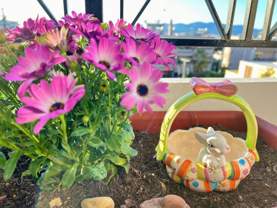 Cozy Fairytal Garden Apartment, Family Friendly, Free Parking, 15 Min To Airport Atina Dış mekan fotoğraf